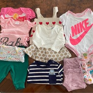 Baby Clothes - 11 pieces separates